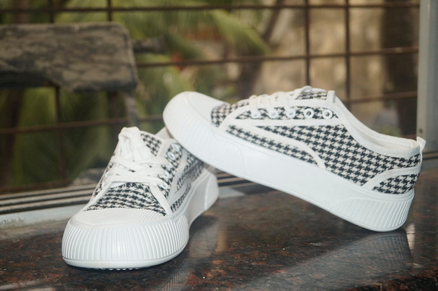 Estoreoxpress Women converse shoes