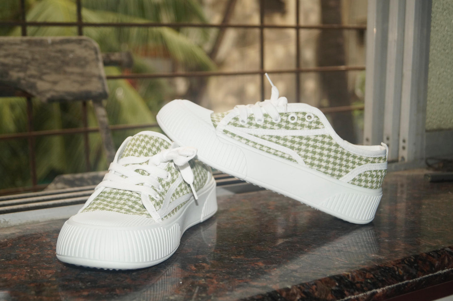 Estoreoxpress Women converse shoes