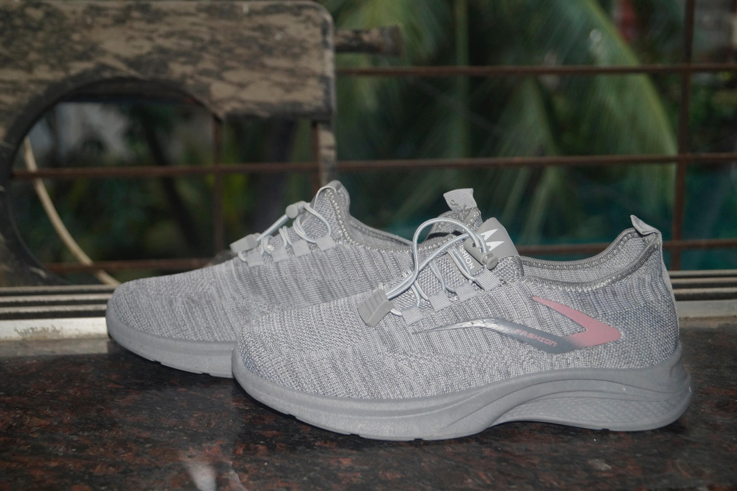 Pulsefit women lace less runners