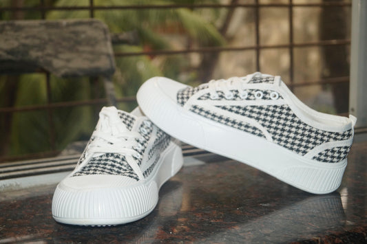 Estoreoxpress Women converse shoes